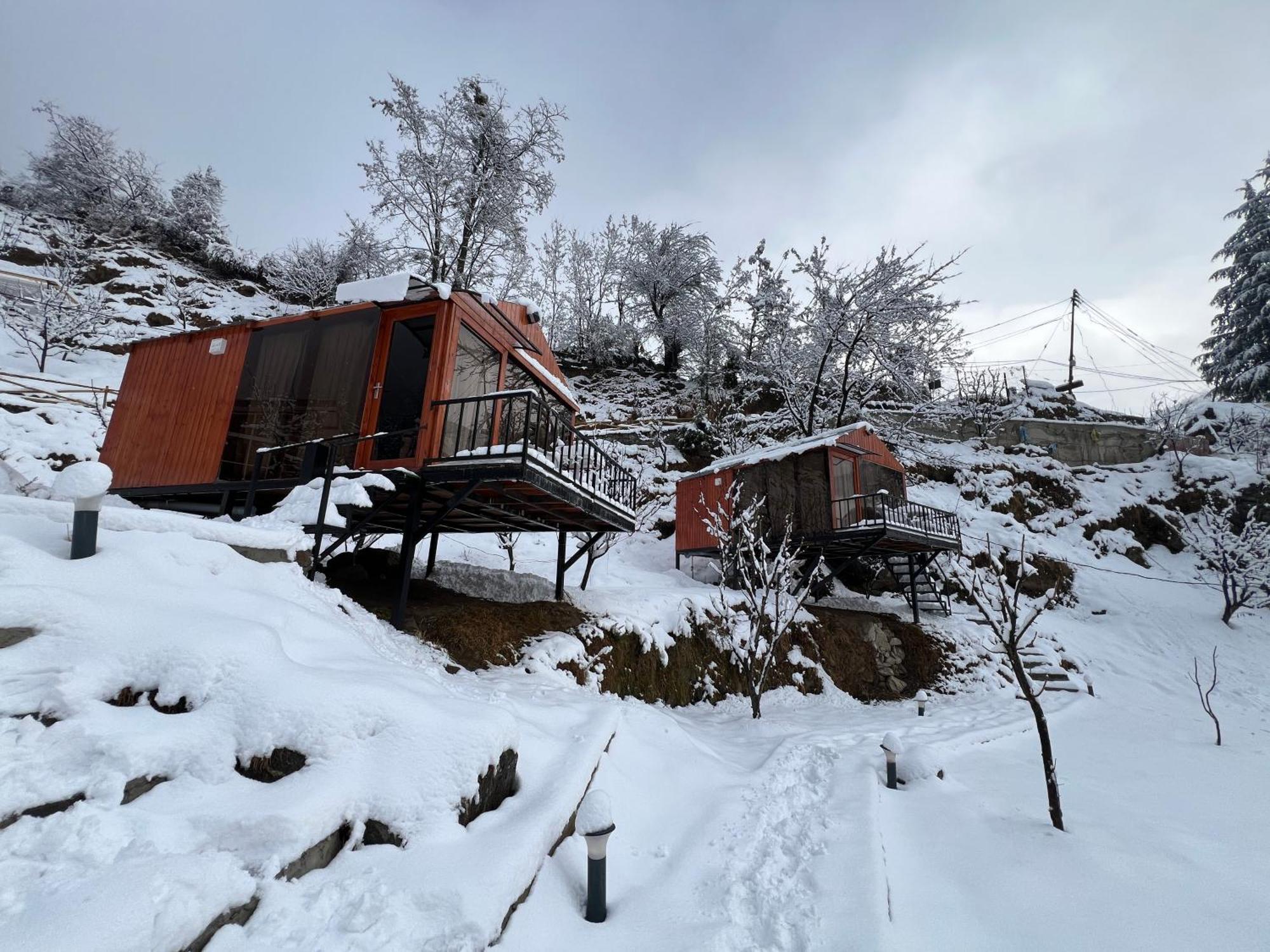 Glass Cabins By Urban Monk- Unique Centrally Heated Cabins With Electric Blankets - Manali (Himachal Pradesh) — Photos 3
